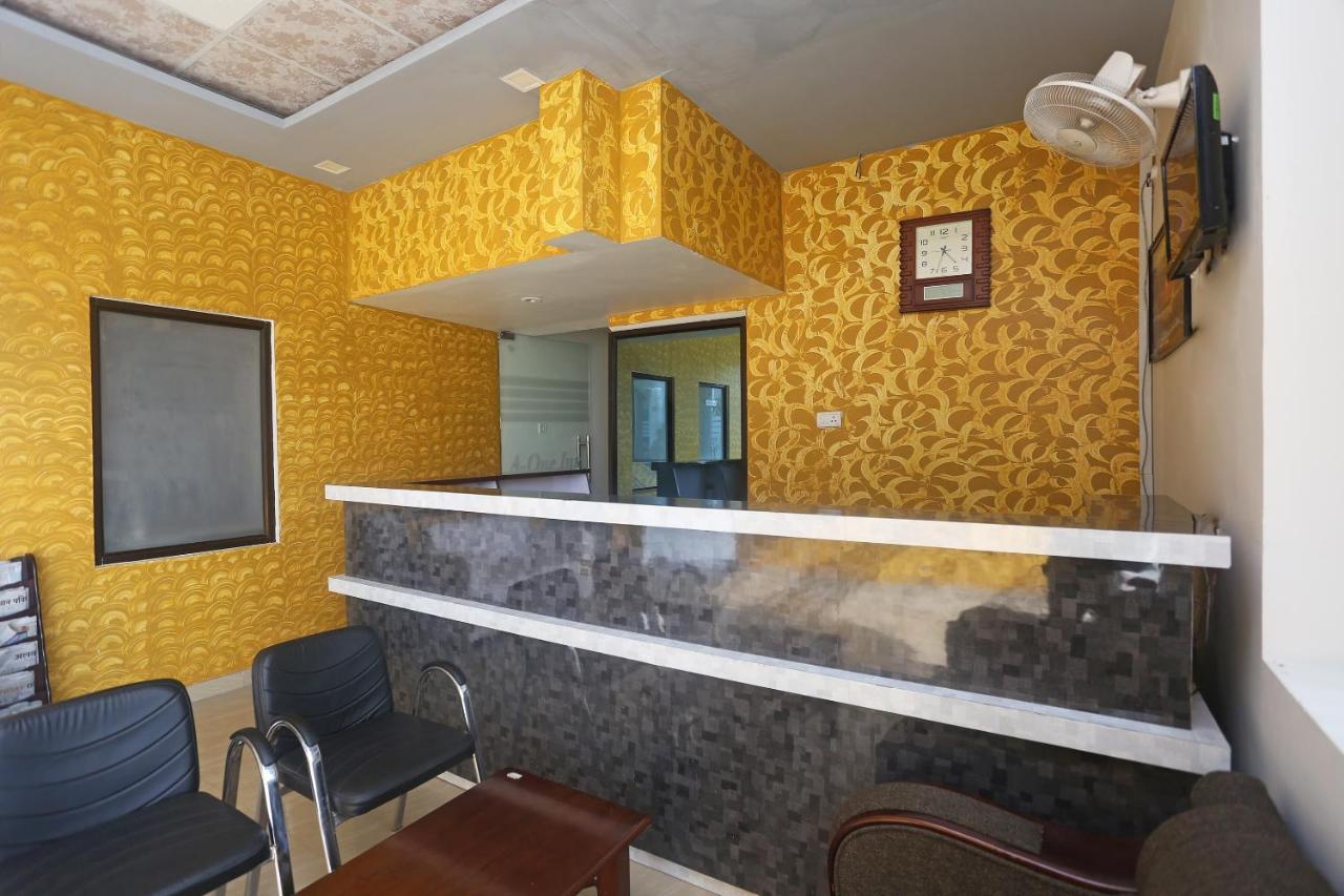 Oyo 18301 Hotel A-One Alwar Esterno foto