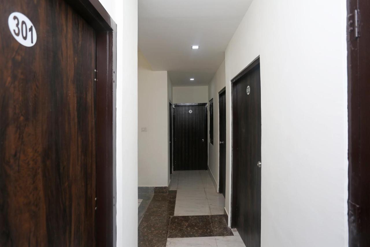 Oyo 18301 Hotel A-One Alwar Esterno foto