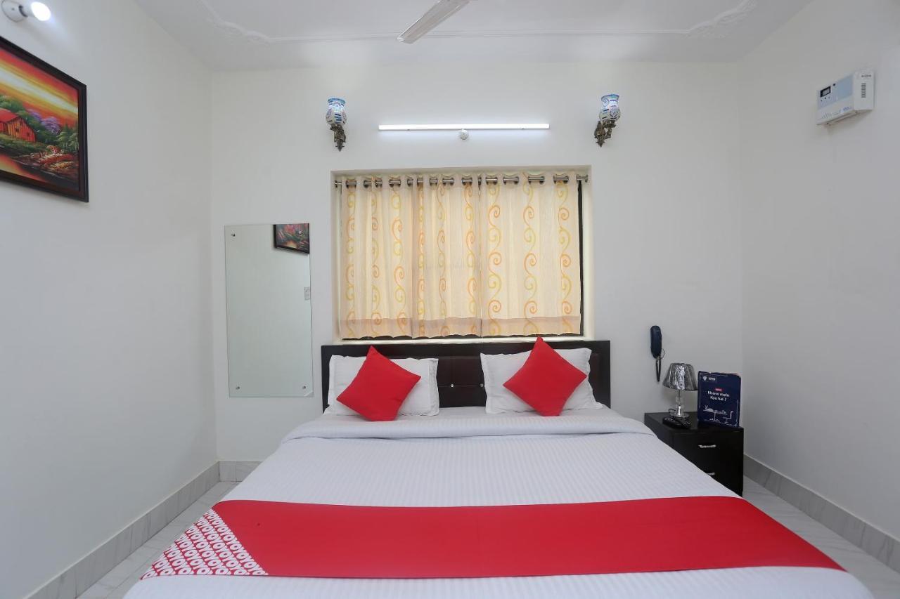 Oyo 18301 Hotel A-One Alwar Esterno foto