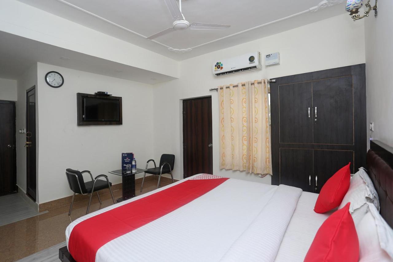 Oyo 18301 Hotel A-One Alwar Esterno foto