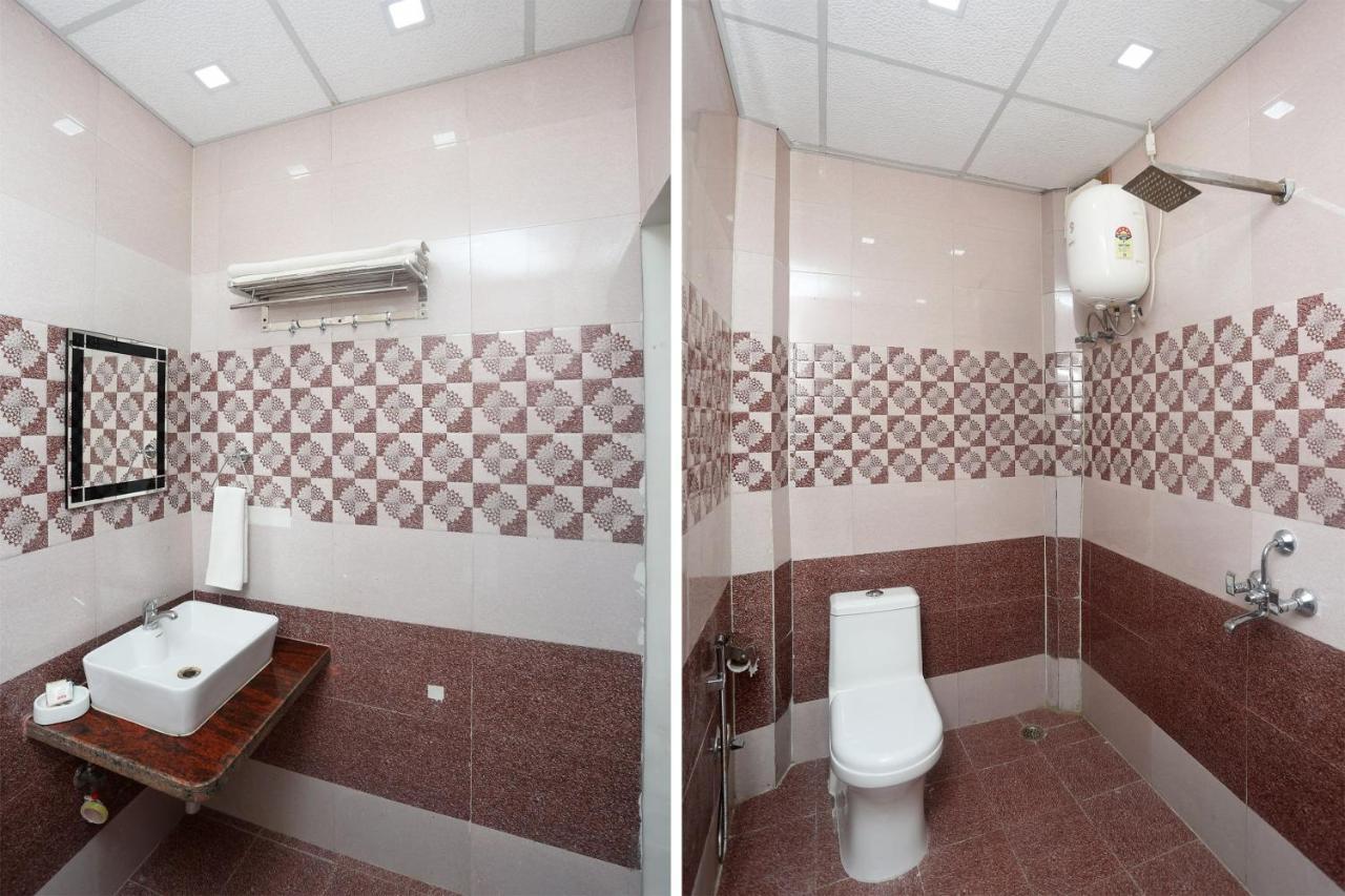 Oyo 18301 Hotel A-One Alwar Esterno foto