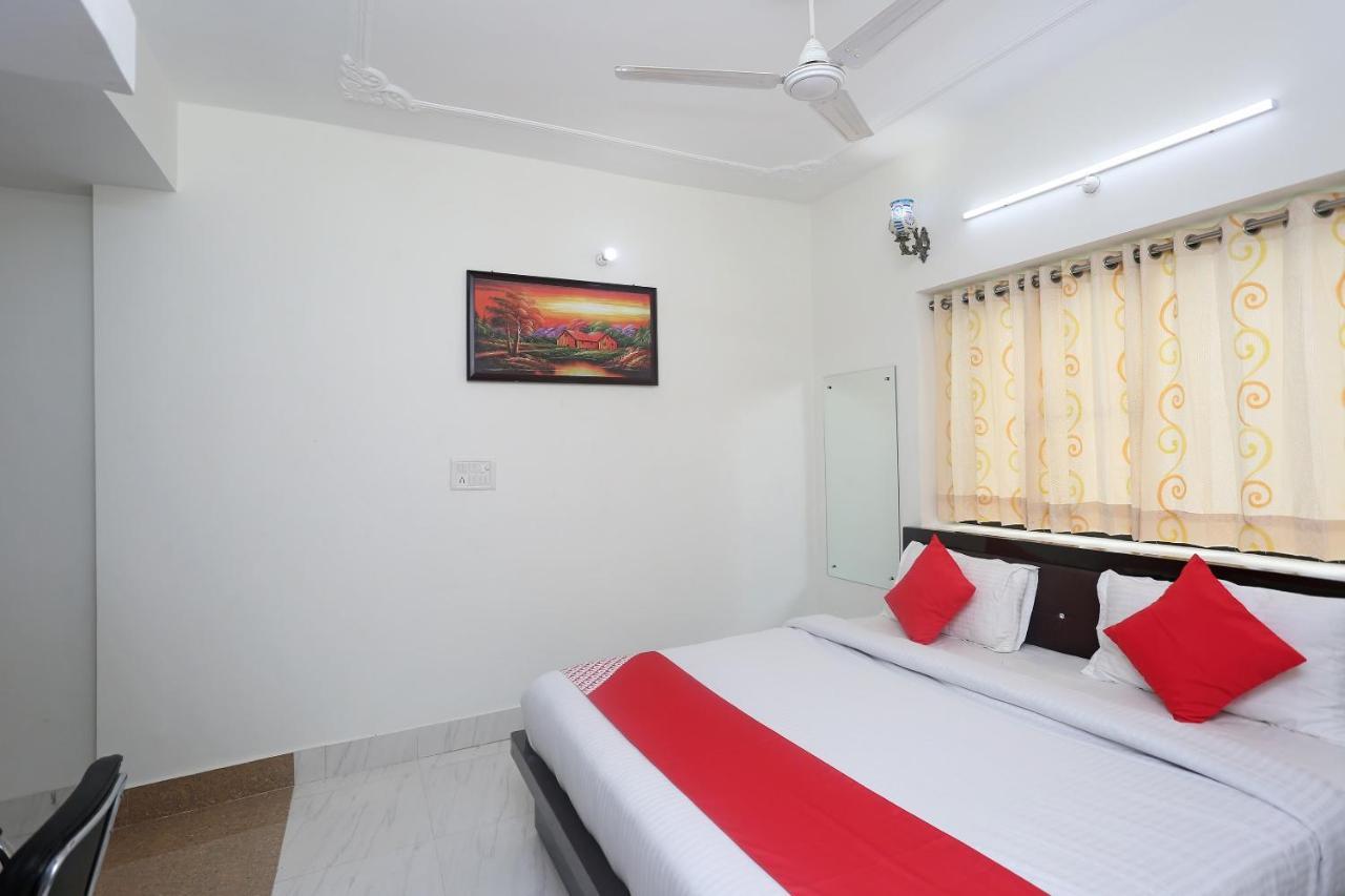 Oyo 18301 Hotel A-One Alwar Esterno foto
